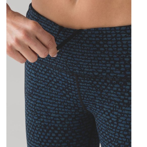 Lululemon Free Runner Crop (19") - Picture 4 of 16